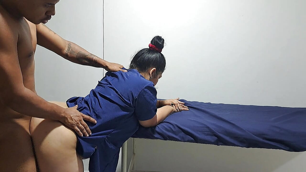 Bu seksi adam için rahatlatıcı bir masaj, beni çok azgın yapıyor pt4 – sonunda çok iyi sikişiyoruz