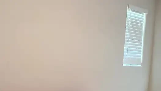 İri güzel kadın amını yediriyor ve sonra kocasının yarağını ağzına alıyor
