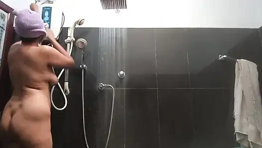 Erkek kardeş boş vaktim olduğunda üvey kız kardeşimin arkadaşlarını sikiyor büyük memeli amcığımla birlikteyim