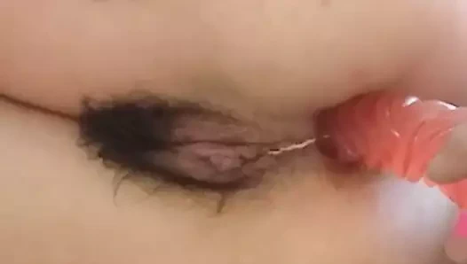 Kıllı göt deliği ve amcık anal dildo