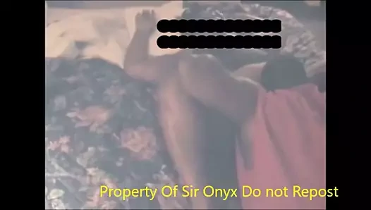 Postacı karımın amını yiyor