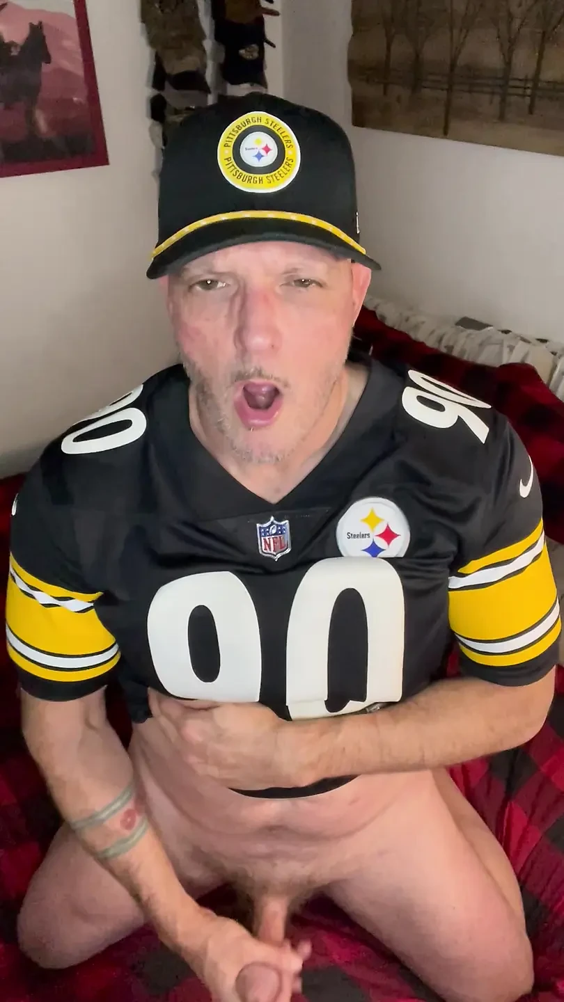 Football Fan Daddy Jacking Off with Cumshot