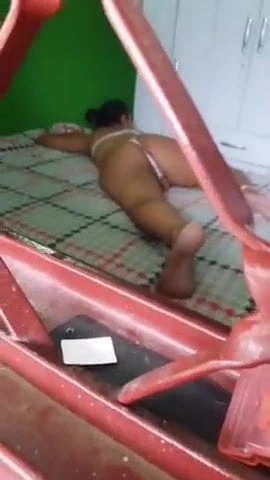 Vizinha se masturbando