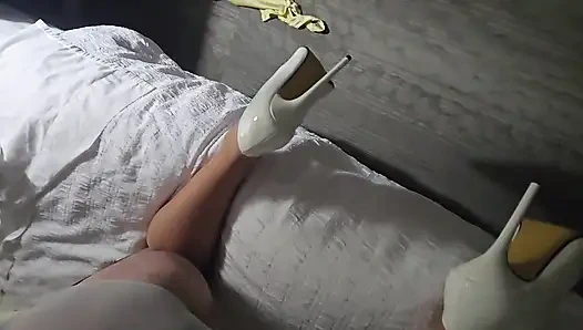 İç çamaşırlı şekilli kemerli yastıklar