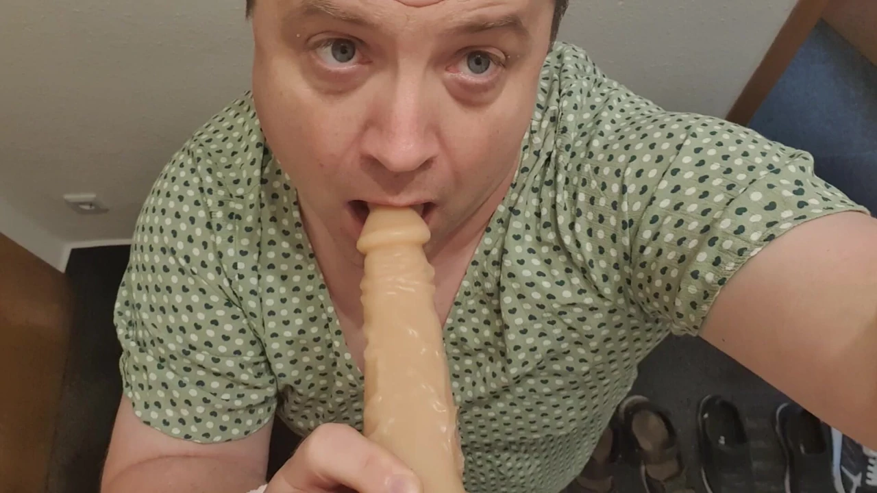 Kadın kılıklı oral seks