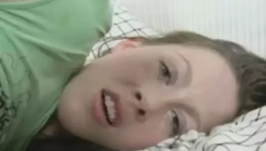 Anal ile oyuncaklar için dik Rus öğrenci