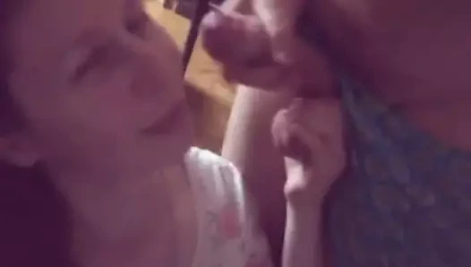 Karısının yüzünü boşaltın