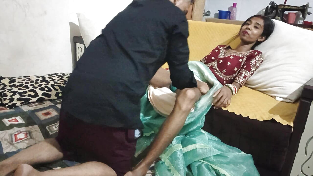 Ateşli rosey üniversiteli erkek arkadaşıyla sert seks yapıyor