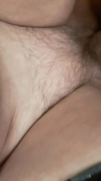 Незабываемый момент из "Волосатой бабушки с большими сосками - глубокая глотка и сперма в рот"