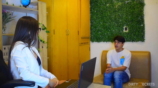 DOKTOR KATHY_LEE EN IYI ARKADAŞıNıN ÜVEY OĞLUNU SIKIYOR, LIL_TIMY