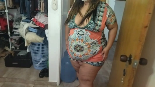 Arkadaşımın tombul kız arkadaşını ziyarete gidiyorum bak bana nasıl davranıyor