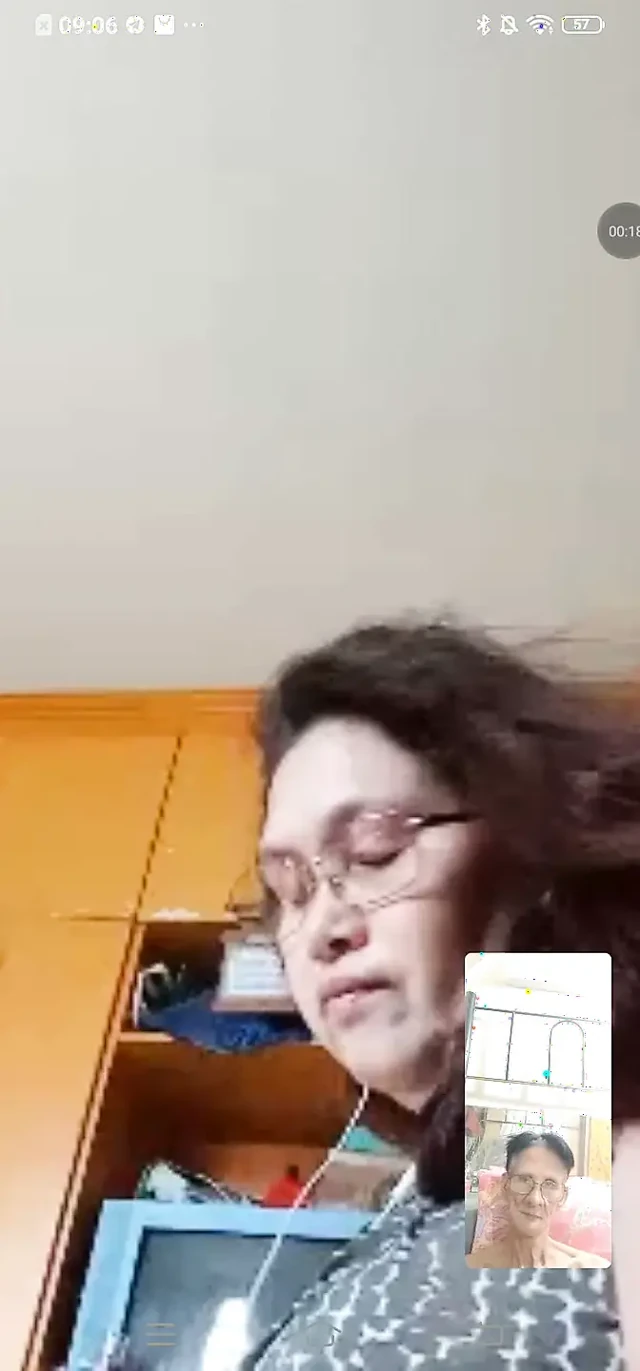 Tam video o banyo yapıyor sonra zevkimiz için jerck yapıyoruz