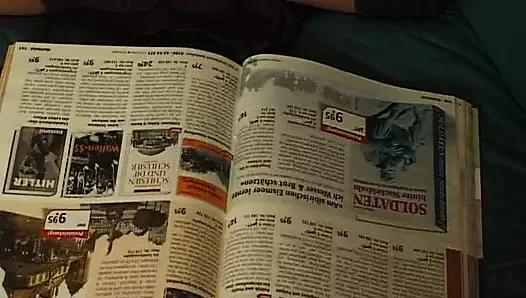 Reife Milf hat fun mit Dildo