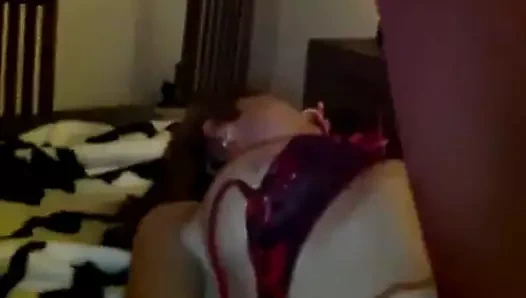 sıska karısı &amp; siyah horoz filme kocası tarafından