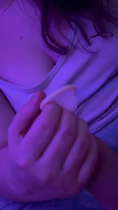 Geceleri prezervatifle mastürbasyon