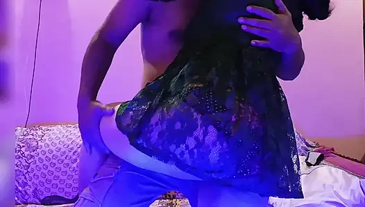 Frien'imin karısı gecenin 2'sinde aniden beni aradı ve onu sikmemi istedi