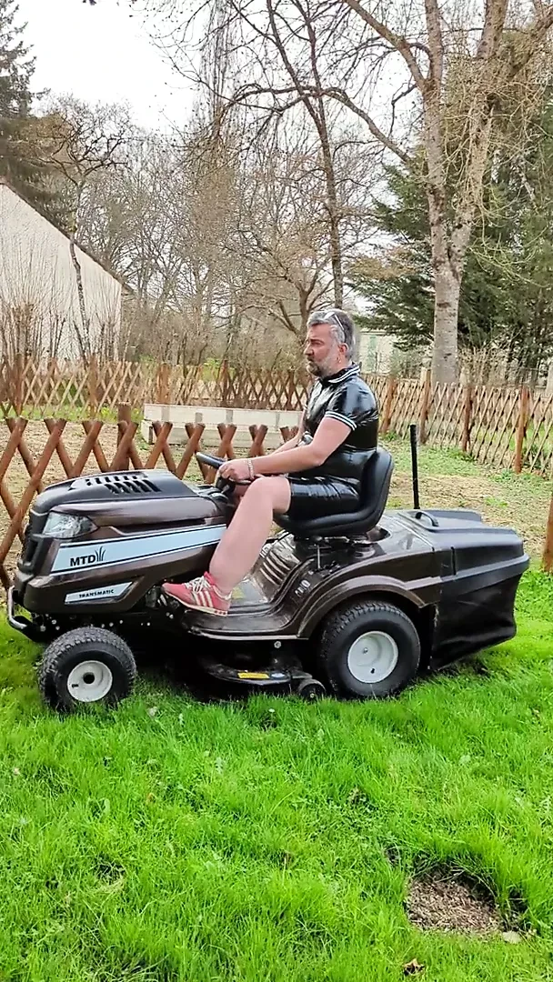 На моем пвх комбинированном тракторе