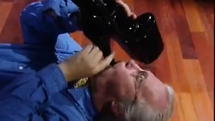 genç kız ile yaşlı adam