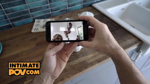 Королевы танцующие на шесте Анастасия Ломаллин, Нелли Кент и Мисси Luv в сцене траха задницы вчетвером - ItsPOV