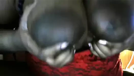 Seksi abanoz bbw web kamerası gösteriş büyük memeler