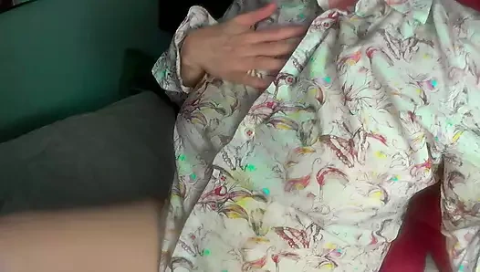 Bugün bana göğüslerini göster