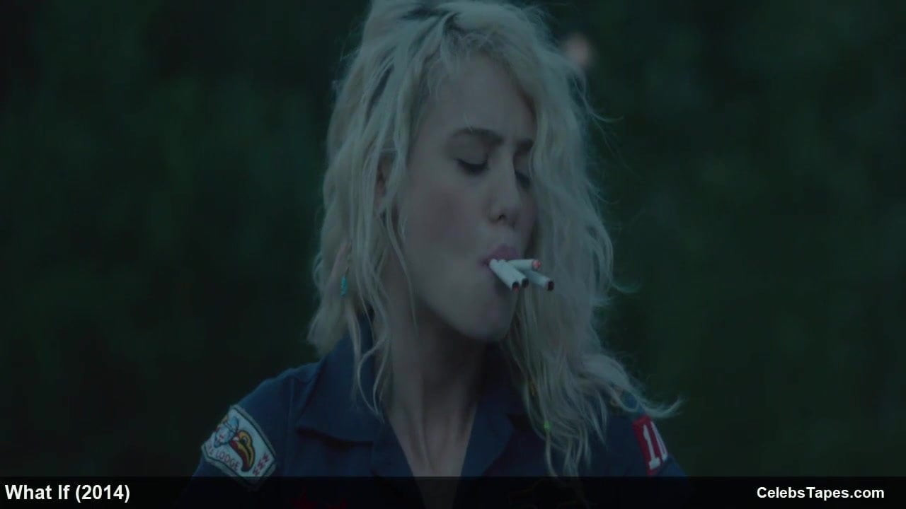 Mackenzie davis, megan park ve zoe kazan çıplak ve bikinili video