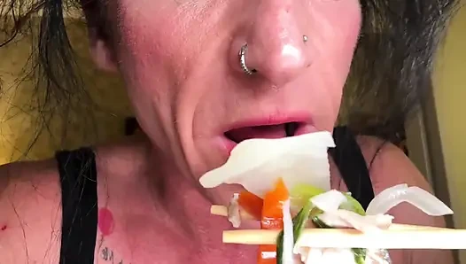 Gulp Şükran Günü: Tanrıça Kandy seni boğazından yutuyor