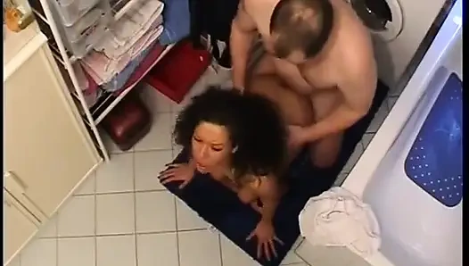 Alman Kapılarının Arkasında Özenle Siktir Edilir - Tam Film