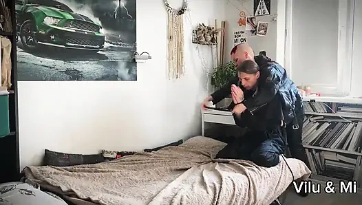 Succubus vilu vidish genç rahibi sikiyor