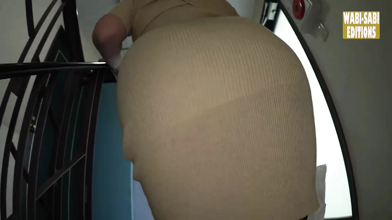 Full Scene: Risky Heat Rises As Married Mary Unleashes Her Bold Overwhelming Curvy Presence Scene (Latest) - Singapore Special