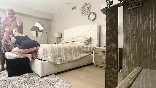 Kamera arkası Allison deliğini genişletiyor