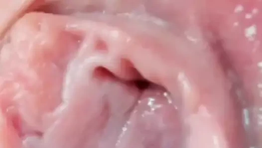 Baldız görüntülü görüşmede indirimde parmaklanıyor