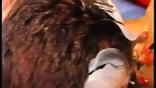 Mutfakta ve yemek odasında senin penisini çok seviyorum