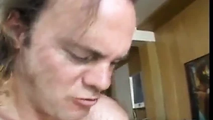 Ne kadar döllü sürtük orta yaşlı seksi kadın!