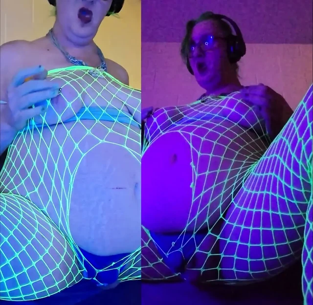 Double Mint Cum - a Green Goddess hologram